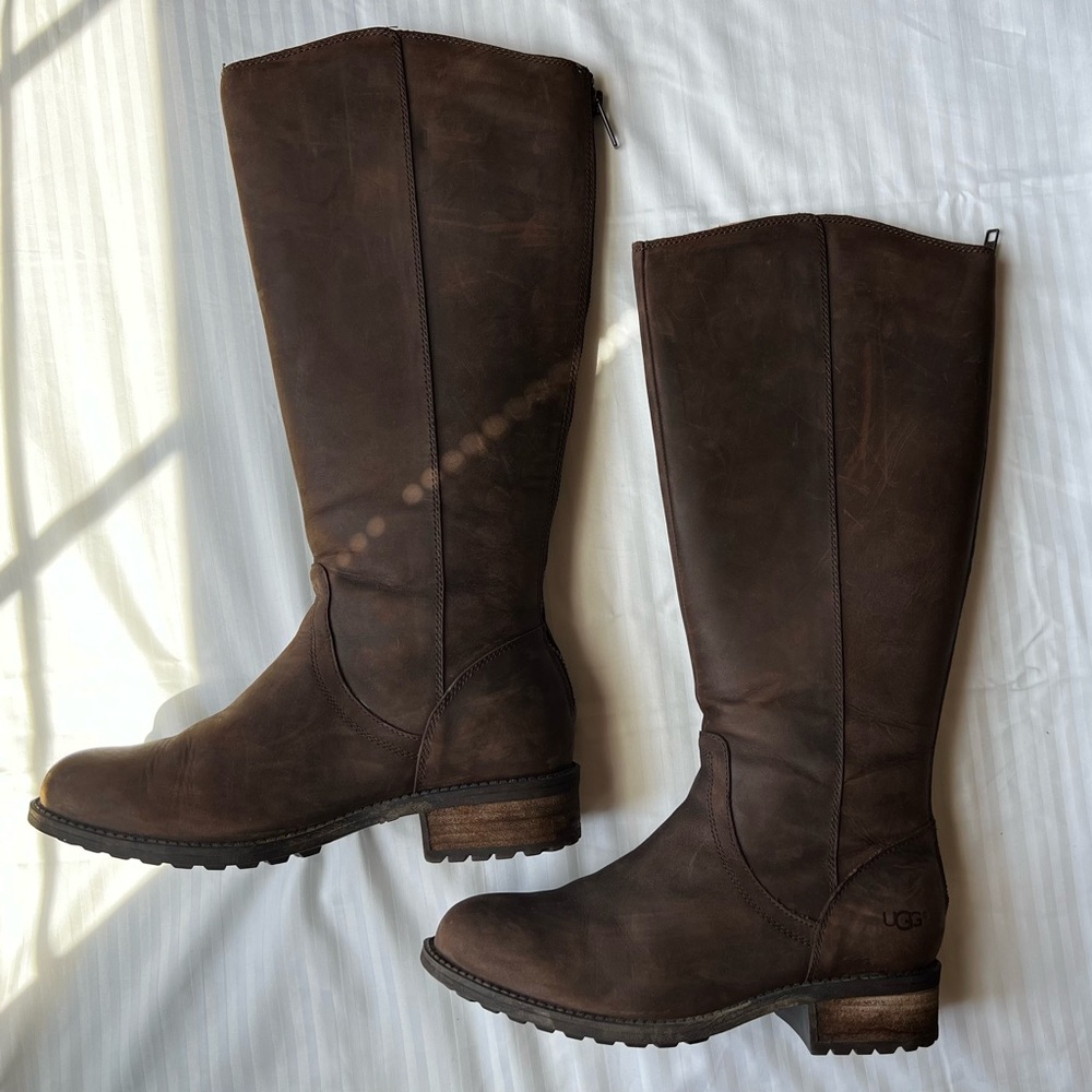 6.5 Uggs brown boots cowboy style gently used